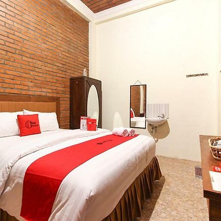 Reddoorz Near Amikom Yogyakarta 2 Maguwo Экстерьер фото